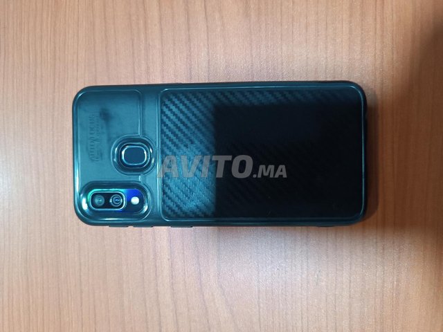 Samsung A40