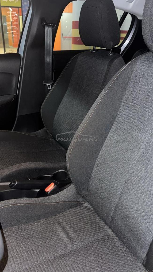 Peugeot 208 hybride 2025 1er main