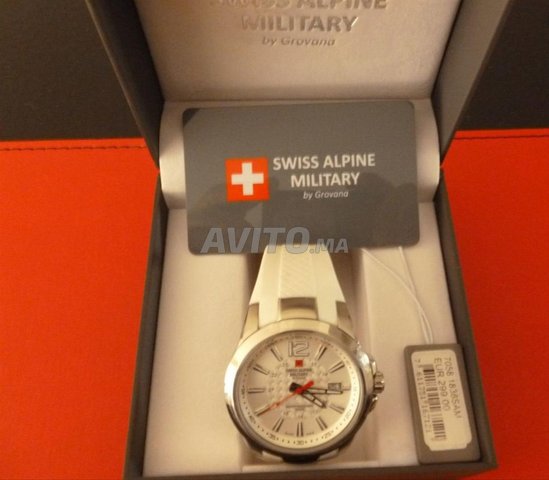 Montre FEMME Swiss Alpine Military D'ORIGINE