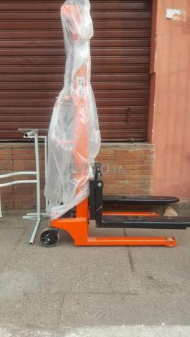  Gerbeur Manuel – Solution Idéale pour Vos Stocks 