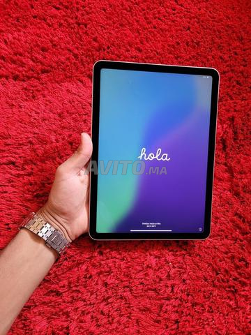 ipad air 4 WiFi 64g avec pochette original  - 2