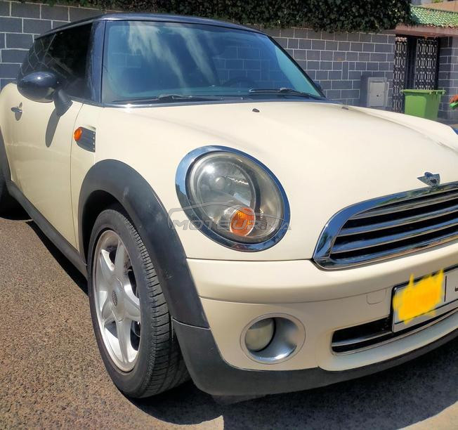 Mini Cooper 2009 essence très bon état 