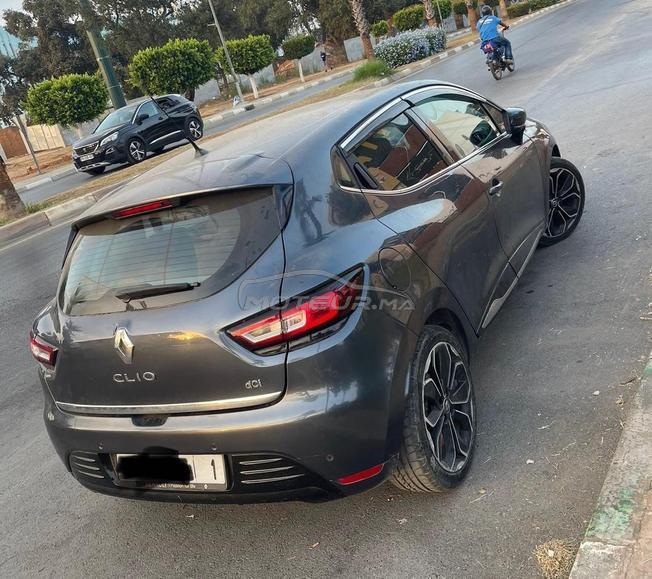 Clio très bon état 