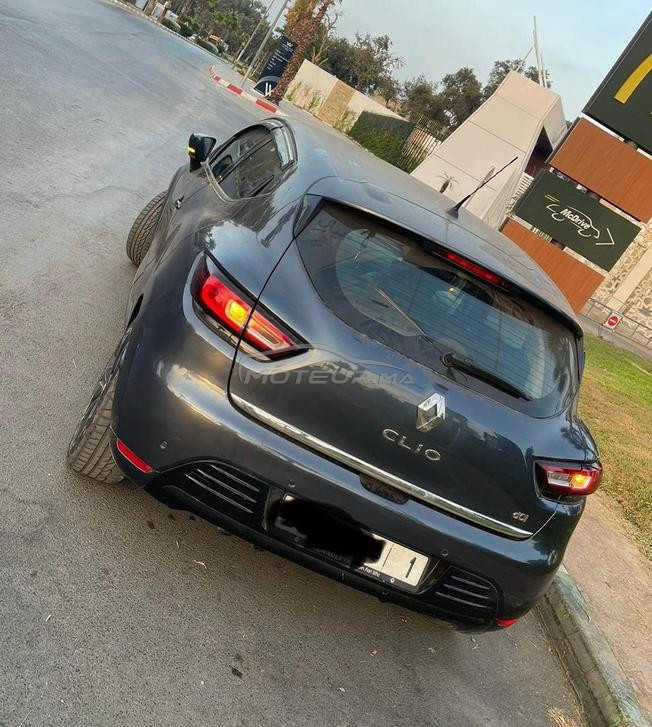 Clio très bon état 
