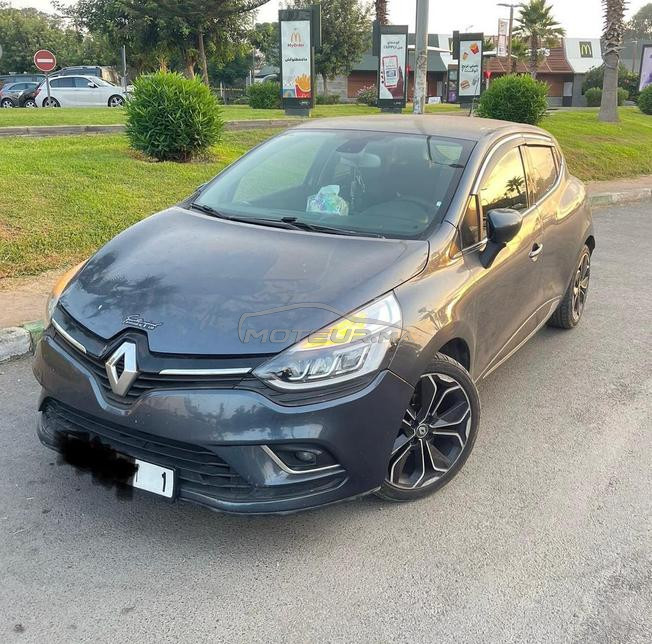 Clio très bon état 
