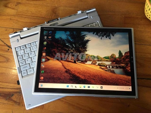 Pc et tablette tactile i5 7ème Ram 8 Disc 256 SSD 