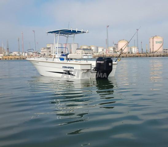très bon bateau haydra sport américain de 6m 