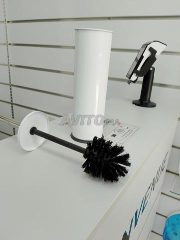 Porte Balayette – 3 Couleurs Chrome / Noir / Blanc