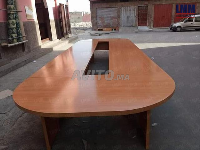 PUPITRE-SALLE DE CONFERENCE - 2