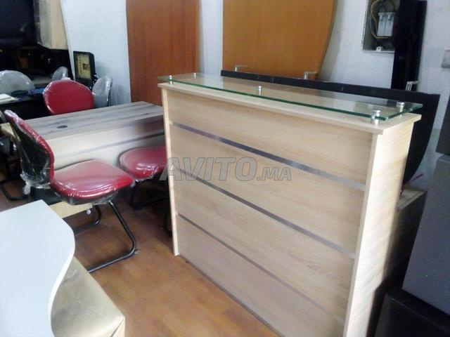 comptoire pour l'accueillir disponible - 2