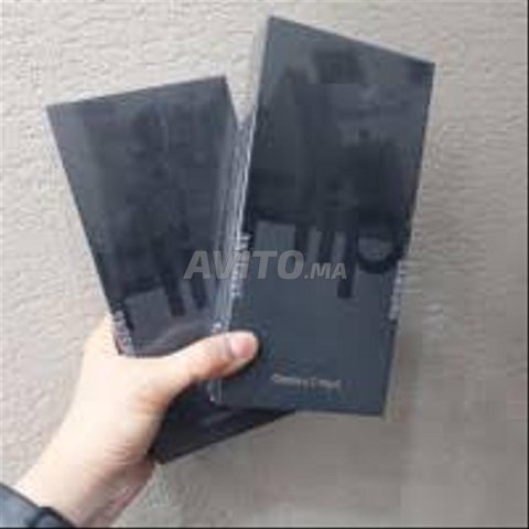NEUF SAMSUNG Z FLIP 4 GOLD 5G 128G / MA7AL