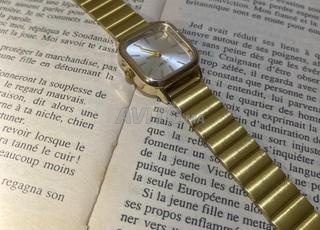 ساعة نسائية أنيقة 