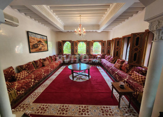 Villa avec piscine vendu meublé à Masmoudi Targa