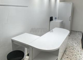 3 meubles à vendre (comptoir et deux placards)