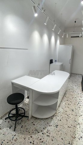 3 meubles à vendre (comptoir et deux placards)