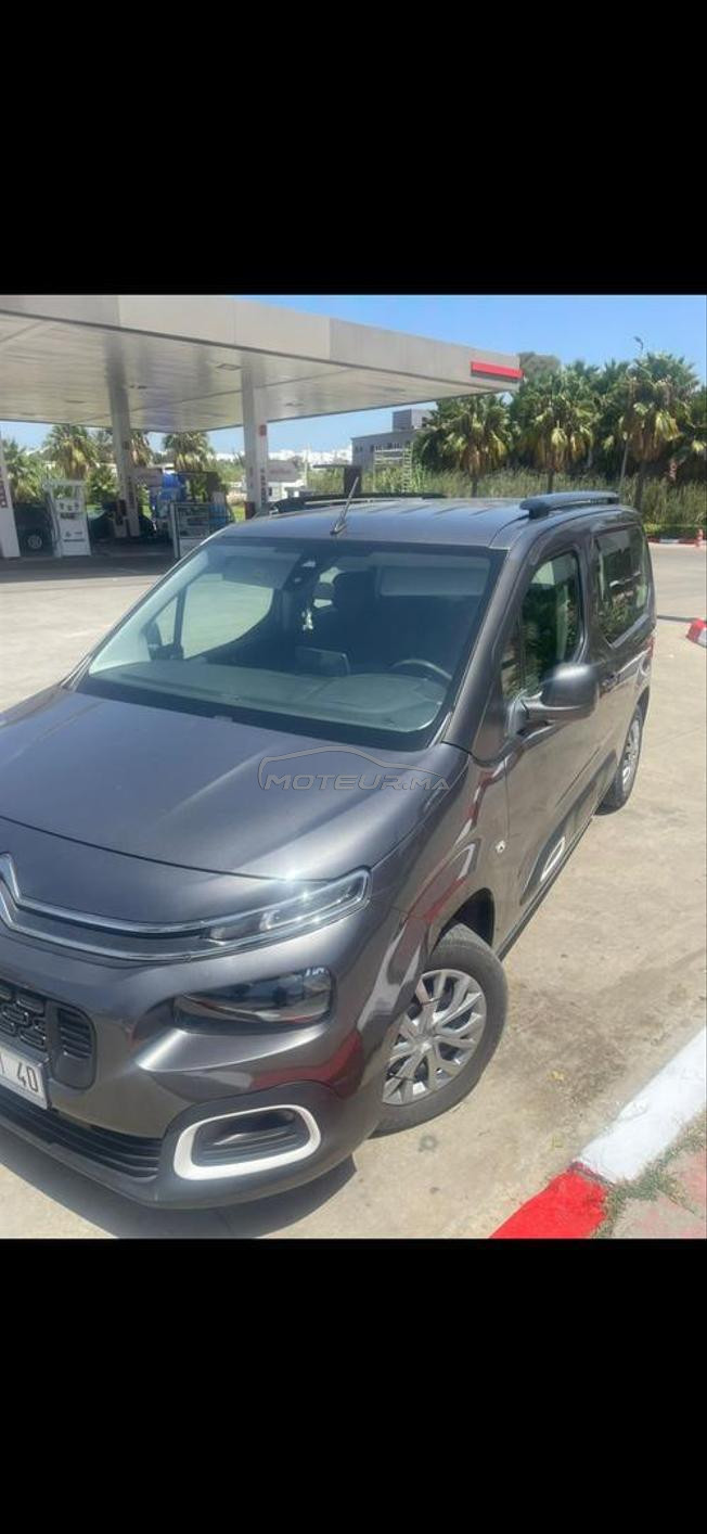 VOITURE CITROËN BERLINGO DE TRÈS BONNE ÉTAT 