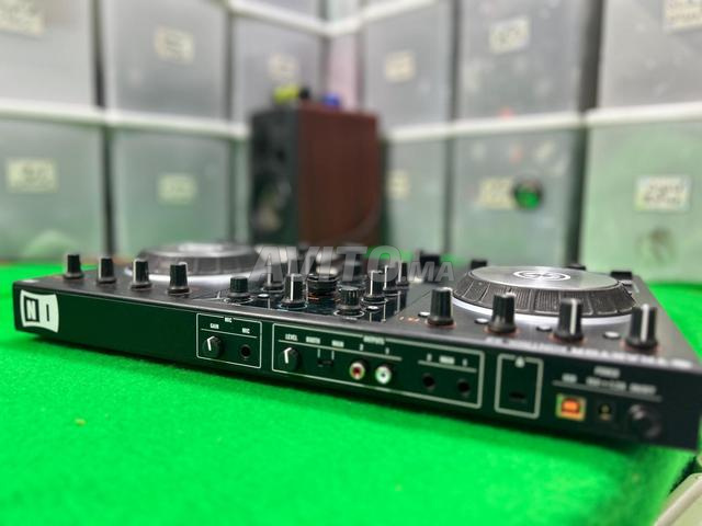 matériel son table mixage et accessoire batterie
