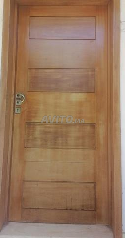 Portes en bois en bon état à vendre - 2