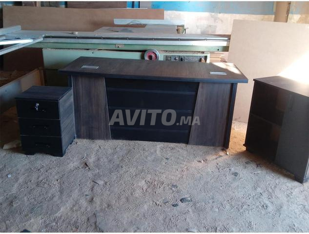 Fabrication Des Bureaux En Bois  Semi Métallique