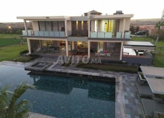 Magnifique villa à vendre à proximité de Issen