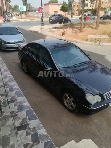 mercdes 220 avengarde