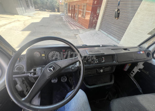Mercedes-Benz 207D Diesel Manuelle 1982 à Nador