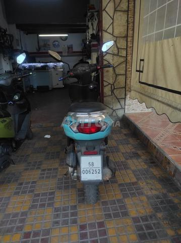 moto Peugeot kisbee - 2