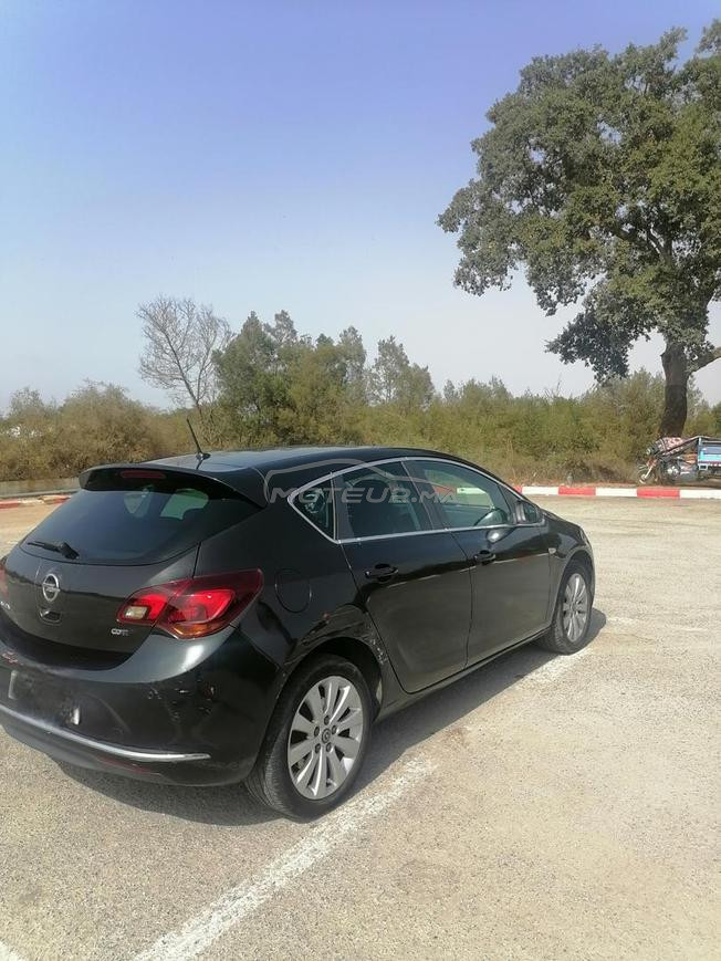 سيارة للببع opel astra 2014 
