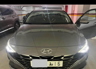 Hyundai elantra hybrid 