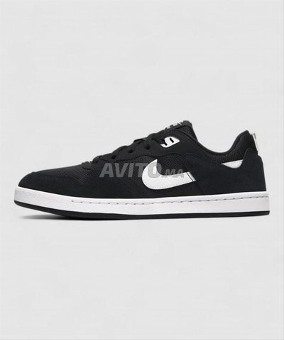 Nike sb ALLEYOOP  color noir taille 43