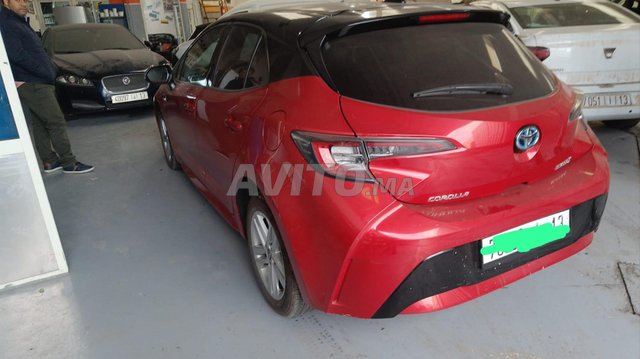 تويوتا كورولا هايبرد أوتوماتيكية 20