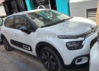 تأجير سيارة C3