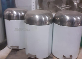 Matériel pour toilettes et parfum.