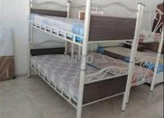 Lit simple métallique