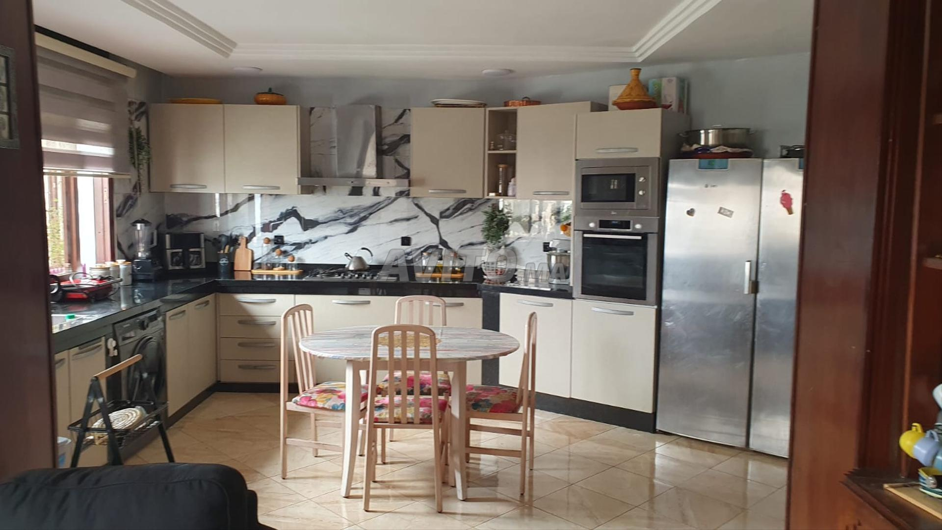 Spacieux appartement au rond-point Émile Zola