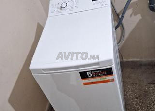 machine à laver Whirlpool et cuisinière Kröhler.