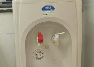 Fontaine à eau Neslte Waters