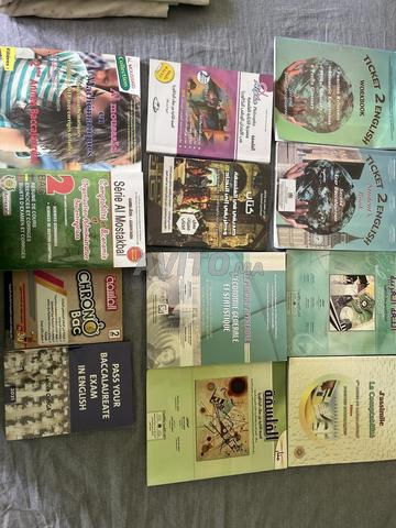 lot livres essentiels pour 2Bac eco