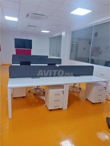 Des Bureaux  Multipostes Sur Métallique En Bois   