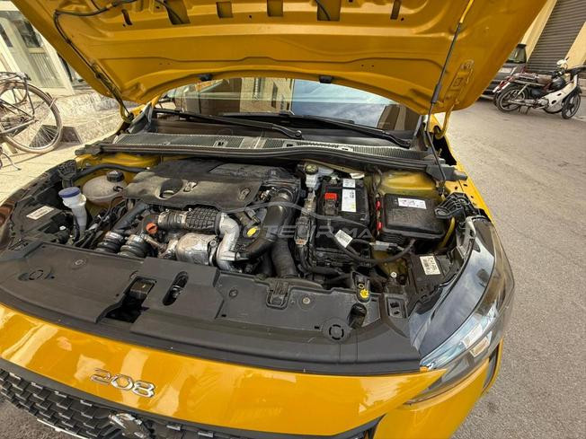 Peugeot 208 très bon état général 