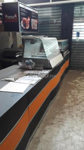 Un comptoir pour restaurant