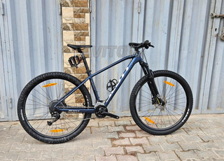2 vélos  Scott Aspect 940 / Giant Talon