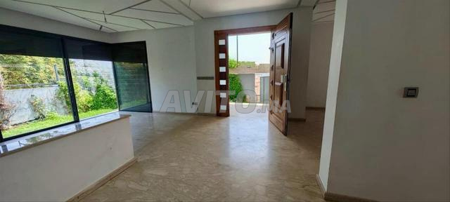 Villa de 650m² A LOUER à Hay Riad - 2