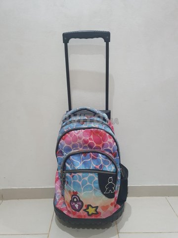 Cartable scolaire avec roues 
