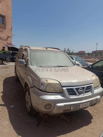vend nissan xtrail a restaurer 