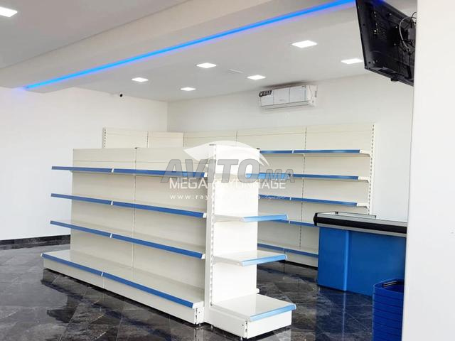 Gondoles et accessoires magasin – Installation pro