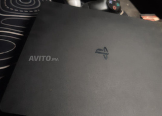 ps4 slim 1tb flache v9.00 avec 2 manette