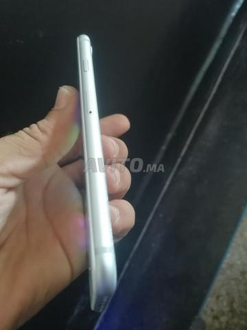 IPhone 8 normal 64g etta 89  - 2