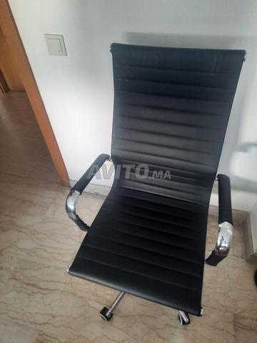 Chaise de bureau Noir en tres bon etat - 2
