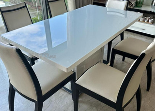 Table à manger moderne 6 chaises